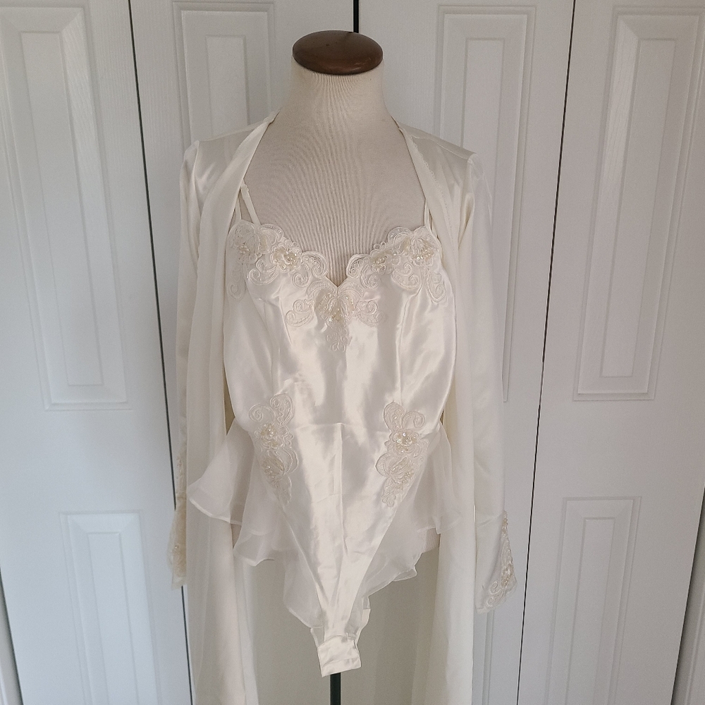 ‘99 VTG Victoria’s Secret Bridal Robe Teddy Set Size XS S Lace Sequins Beaded
